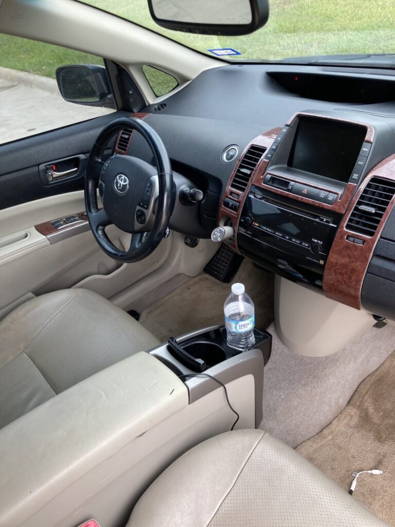 prius interior
